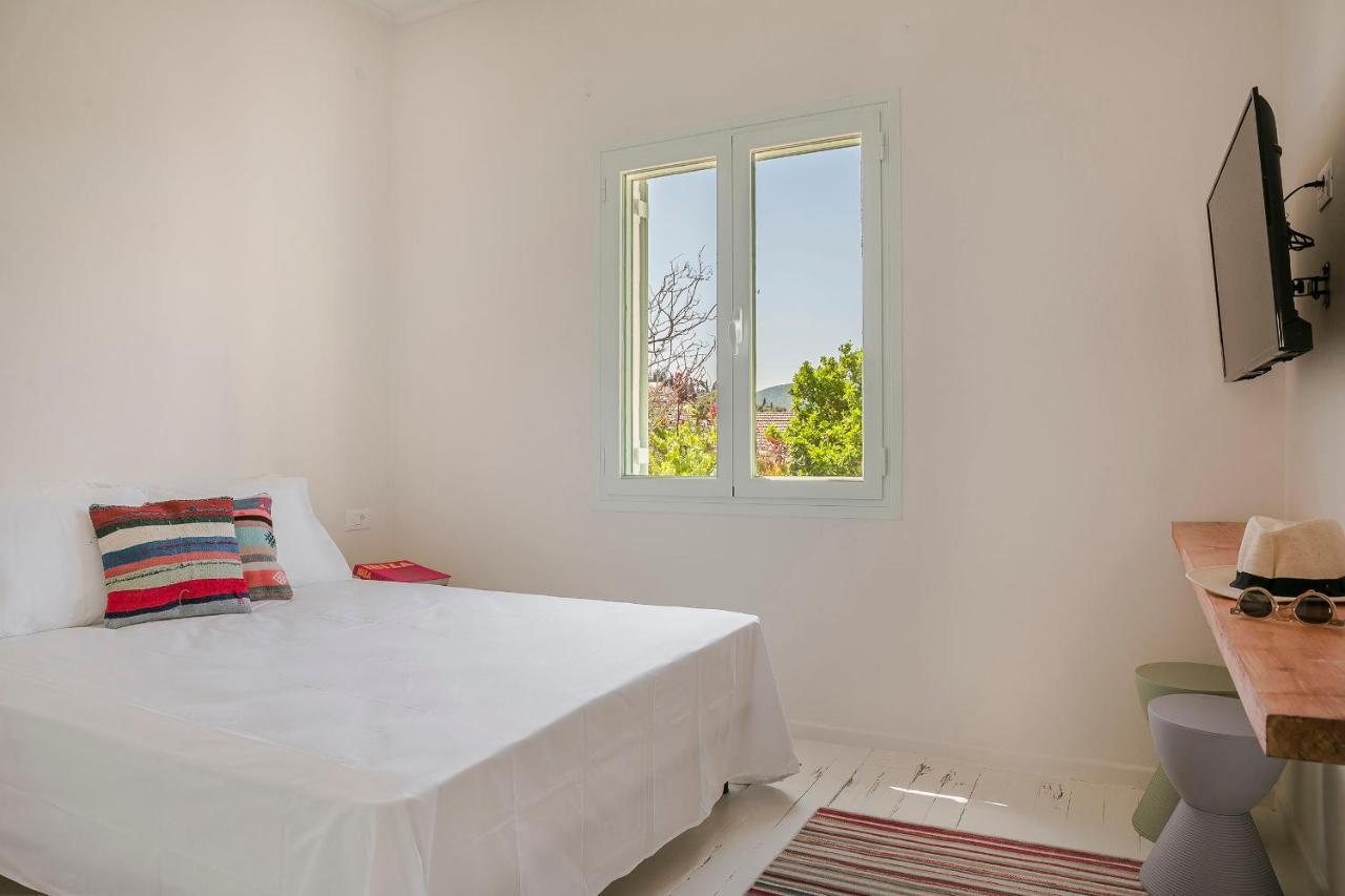 Bohemian Nest - Cheerful 2-Bedroom Villa With Pool Dhavgata Exterior photo